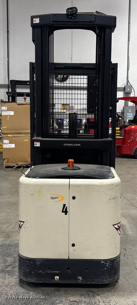 image for item DU0371 2016 Crown SP3520-30 order picker