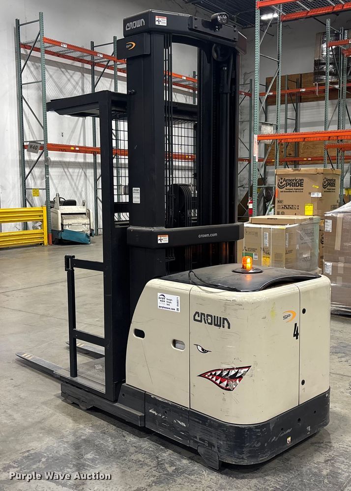 image for item DU0371 2016 Crown SP3520-30 order picker