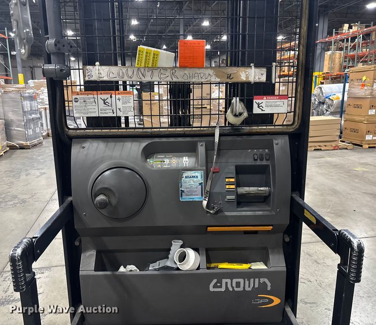 image for item DU0371 2016 Crown SP3520-30 order picker