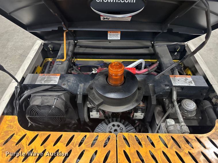 image for item DU0371 2016 Crown SP3520-30 order picker