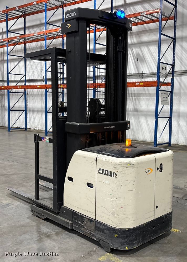 image for item DU0372 2017 Crown SP3500-30 order picker