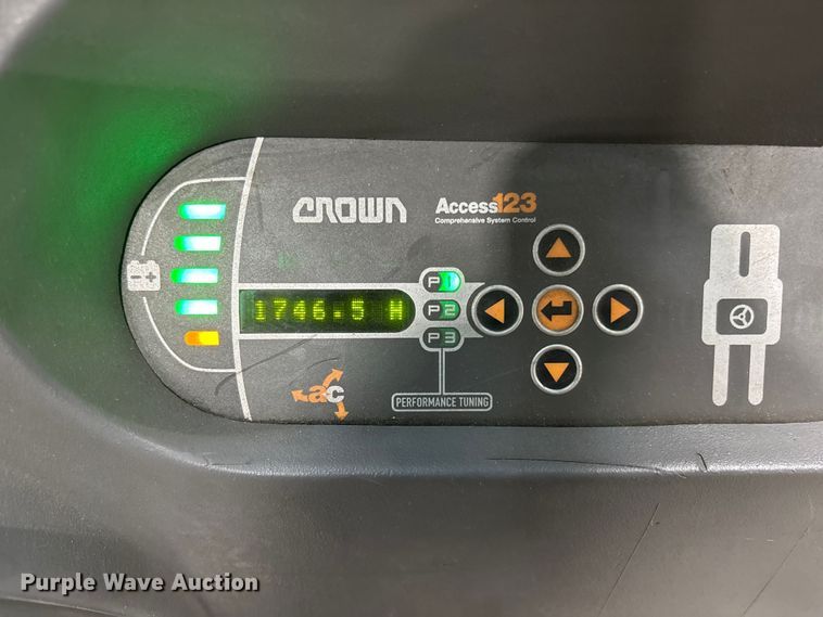 image for item DU0372 2017 Crown SP3500-30 order picker