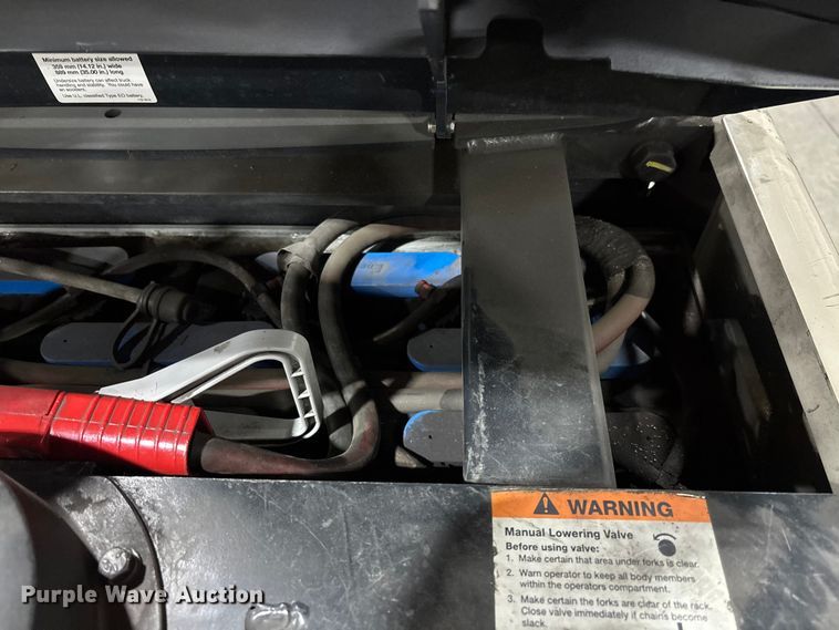 image for item DU0372 2017 Crown SP3500-30 order picker