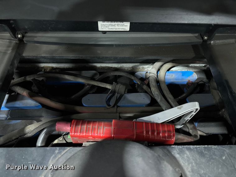 image for item DU0372 2017 Crown SP3500-30 order picker