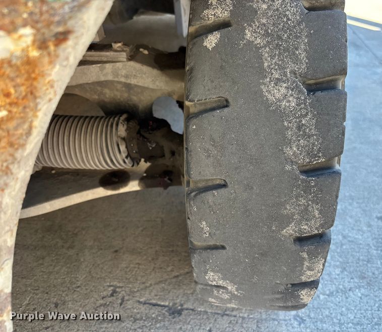 image for item DU0373 2016 UniCarriers PF80YLP forklift