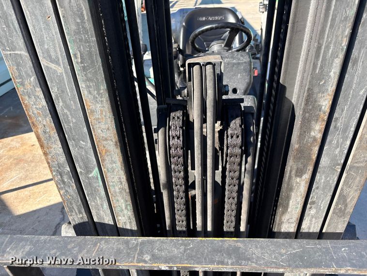 image for item DU0374 2017 UniCarriers PF50 forklift