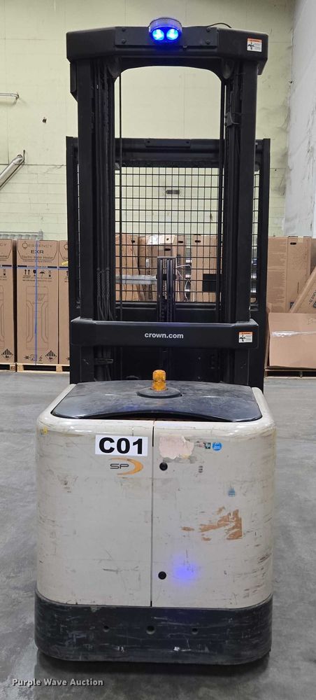 image for item DU2664 2016 Crown SP3520-30 order picker