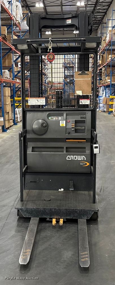 image for item DU2690 2017 Crown SP3520-30 order picker