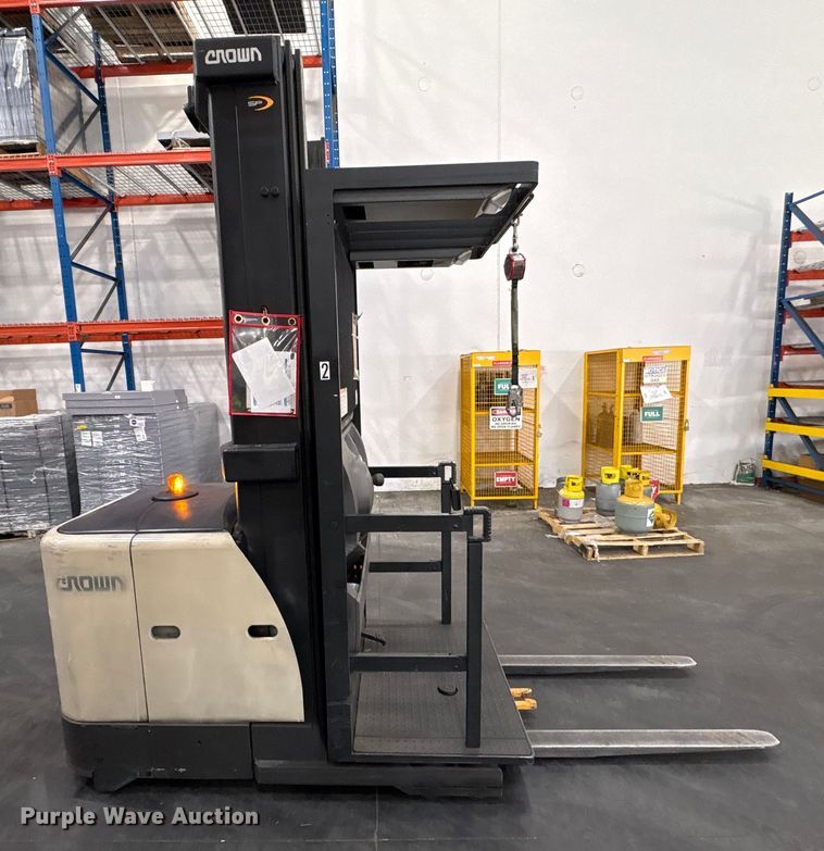 image for item DU2690 2017 Crown SP3520-30 order picker