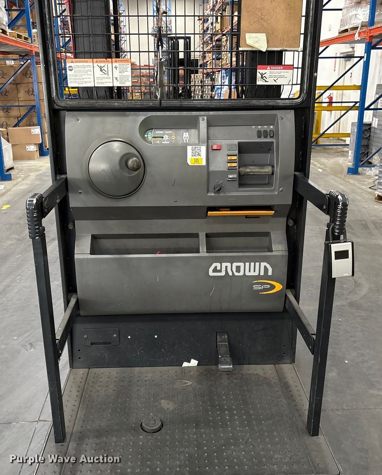 image for item DU2690 2017 Crown SP3520-30 order picker