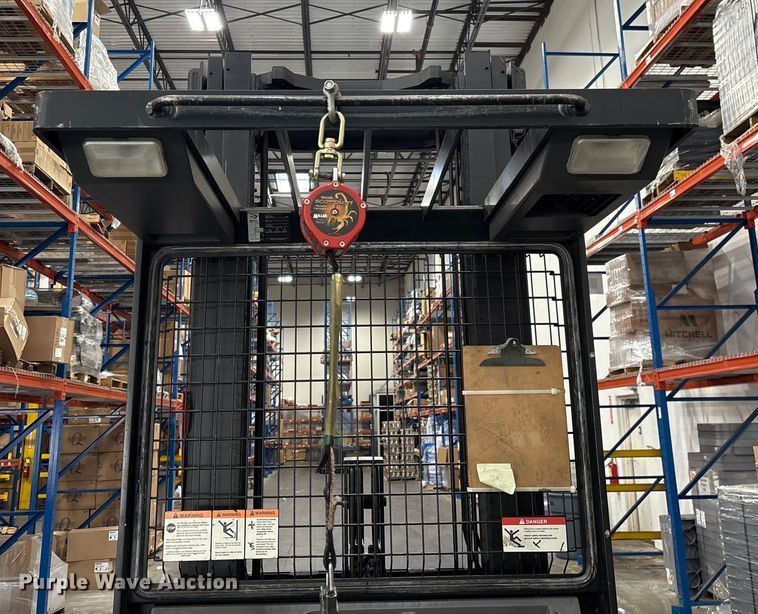 image for item DU2690 2017 Crown SP3520-30 order picker