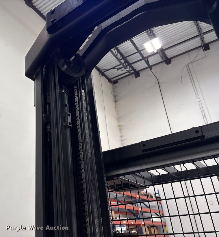 image for item DU2690 2017 Crown SP3520-30 order picker