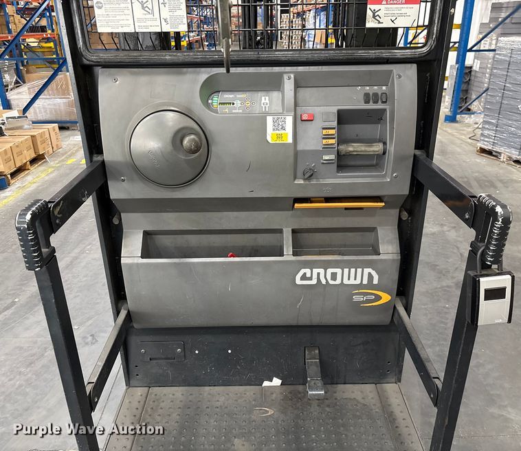 image for item DU2690 2017 Crown SP3520-30 order picker