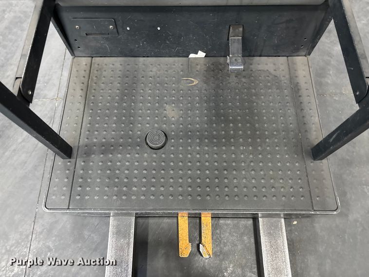 image for item DU2690 2017 Crown SP3520-30 order picker