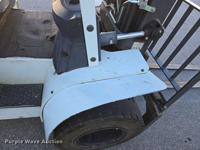 image for item DU2691 2016 UniCarriers PF80YLP forklift