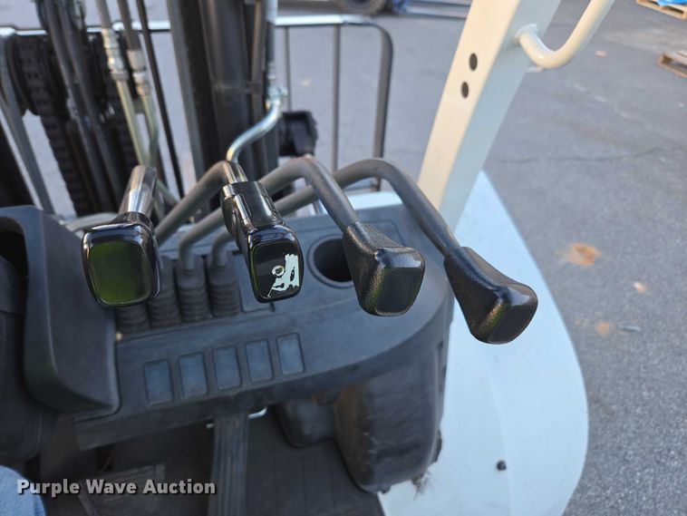 image for item DU2691 2016 UniCarriers PF80YLP forklift