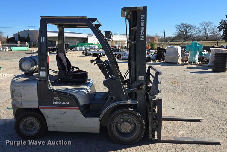 image for item DU2692 2013 Nissan PF60 forklift