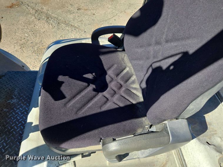 image for item DU2692 2013 Nissan PF60 forklift