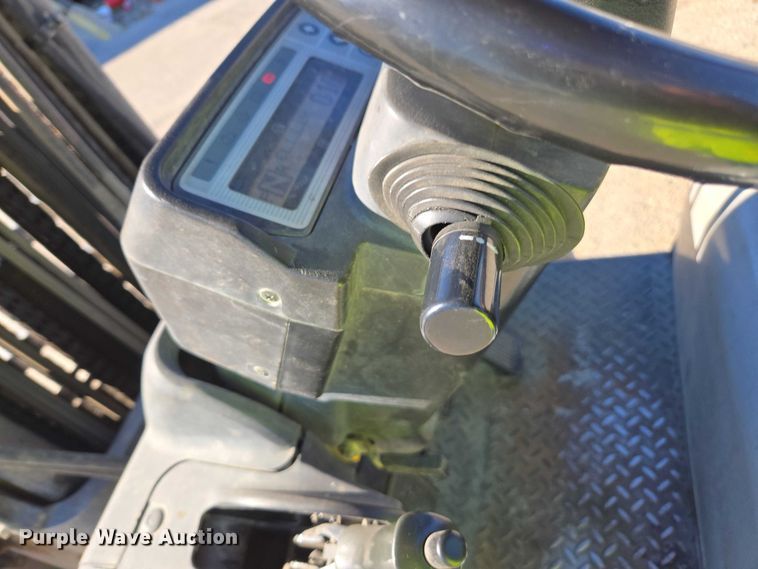 image for item DU2692 2013 Nissan PF60 forklift