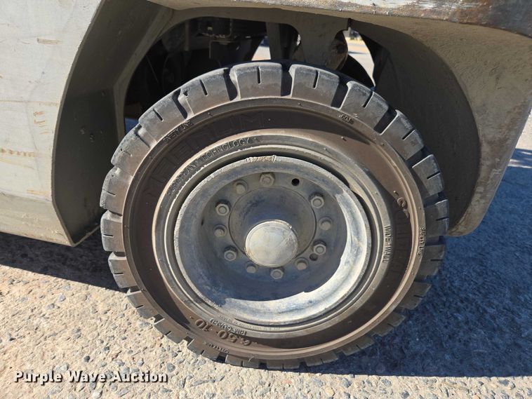 image for item DU2692 2013 Nissan PF60 forklift