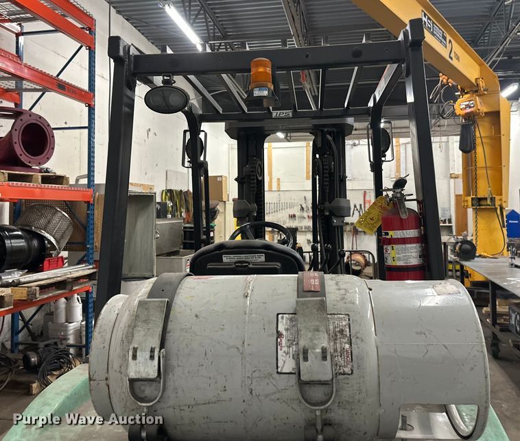 image for item DW4492 2015 Mitsubishi FG30N5 forklift