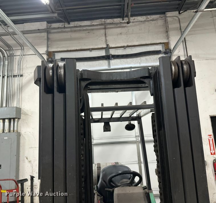 image for item DW4492 2015 Mitsubishi FG30N5 forklift