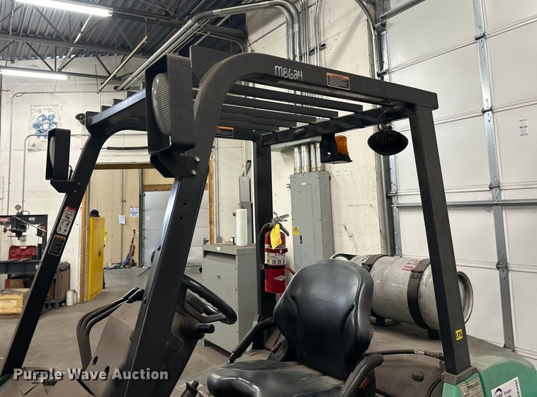 image for item DW4492 2015 Mitsubishi FG30N5 forklift