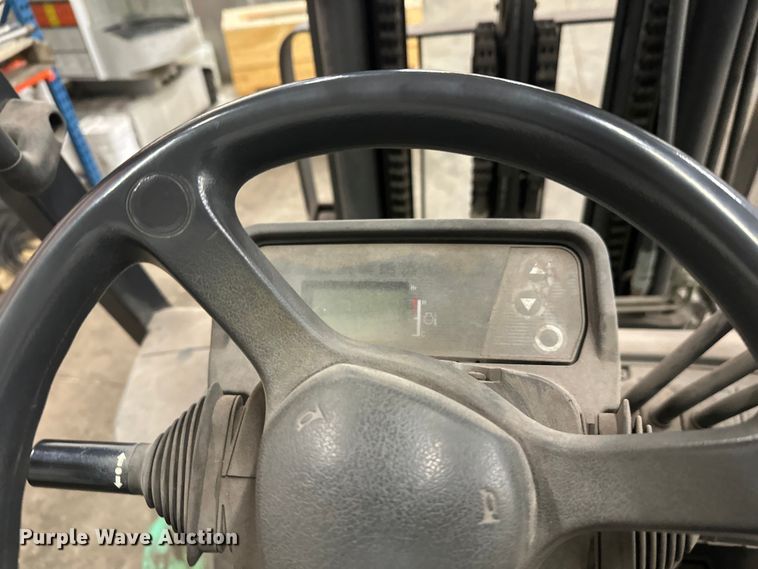 image for item DW4492 2015 Mitsubishi FG30N5 forklift