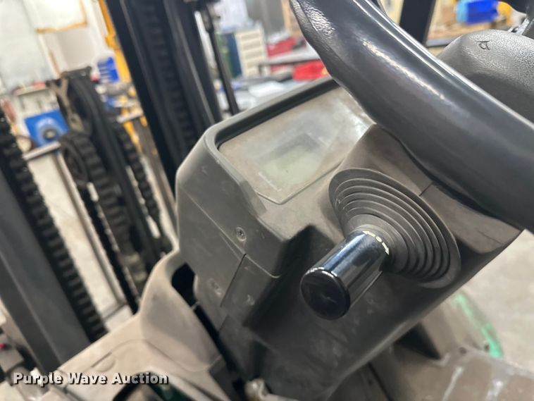 image for item DW4492 2015 Mitsubishi FG30N5 forklift