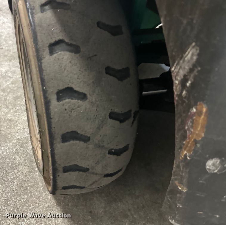 image for item DW4492 2015 Mitsubishi FG30N5 forklift