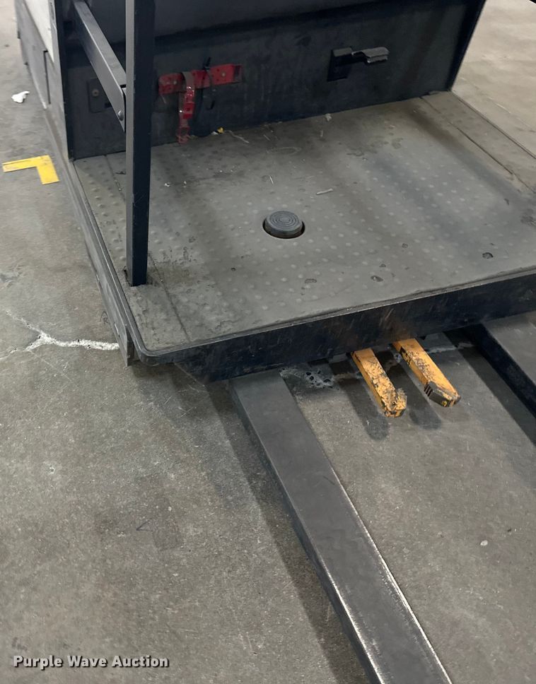 image for item DW4493 2016 Crown SP3520-30 order picker