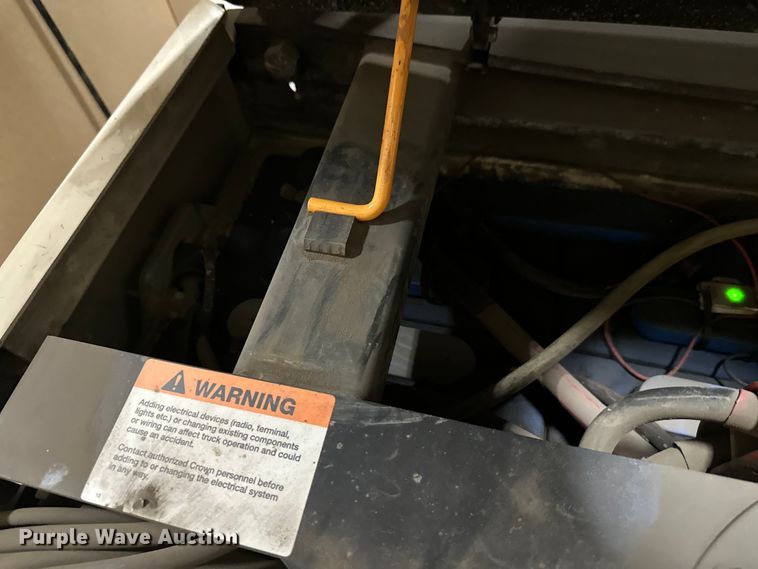 image for item DW4493 2016 Crown SP3520-30 order picker