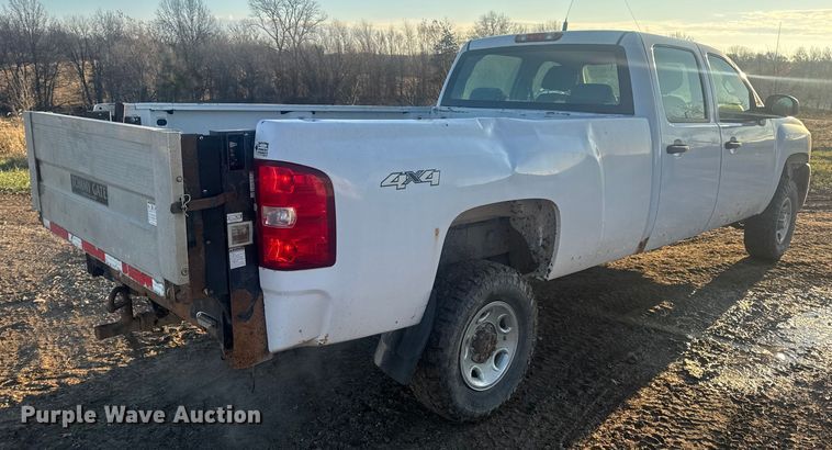 image for item DW6721 2007 Chevrolet Silverado 3500HD Crew Cab pickup truck