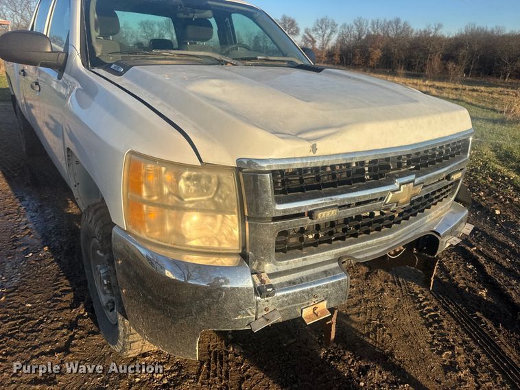 image for item DW6721 2007 Chevrolet Silverado 3500HD Crew Cab pickup truck