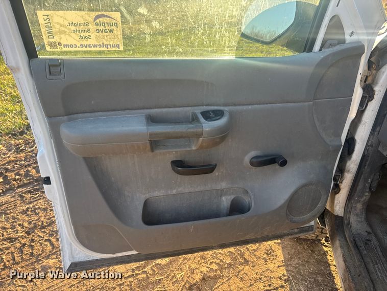 image for item DW6721 2007 Chevrolet Silverado 3500HD Crew Cab pickup truck