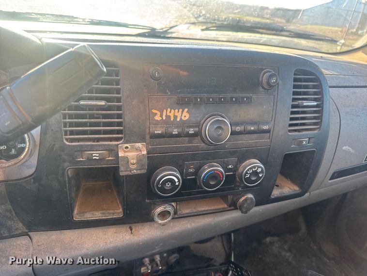 image for item DW6721 2007 Chevrolet Silverado 3500HD Crew Cab pickup truck