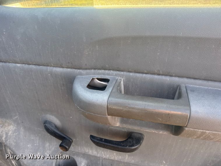 image for item DW6721 2007 Chevrolet Silverado 3500HD Crew Cab pickup truck