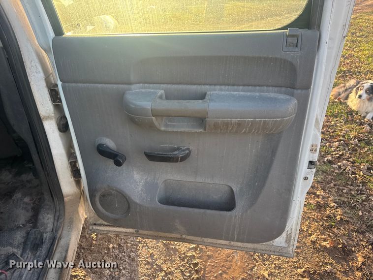 image for item DW6721 2007 Chevrolet Silverado 3500HD Crew Cab pickup truck