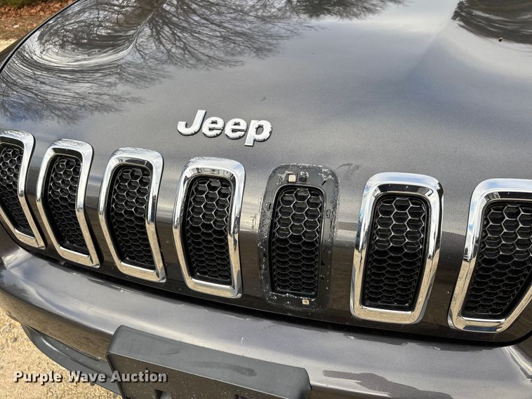 image for item DW7386 2016 Jeep Cherokee SUV