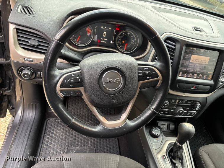 image for item DW7386 2016 Jeep Cherokee SUV