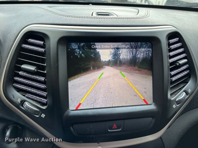 image for item DW7386 2016 Jeep Cherokee SUV