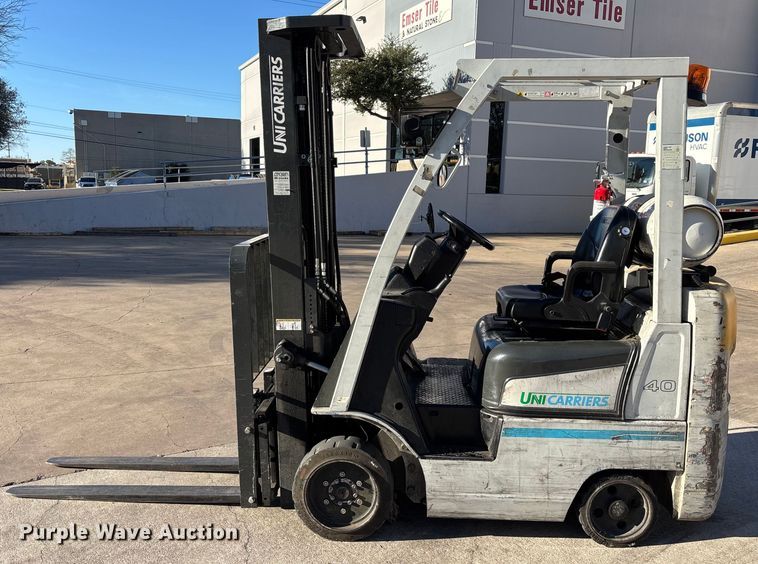 image for item DX5939 2017 UniCarriers CFS40 forklift