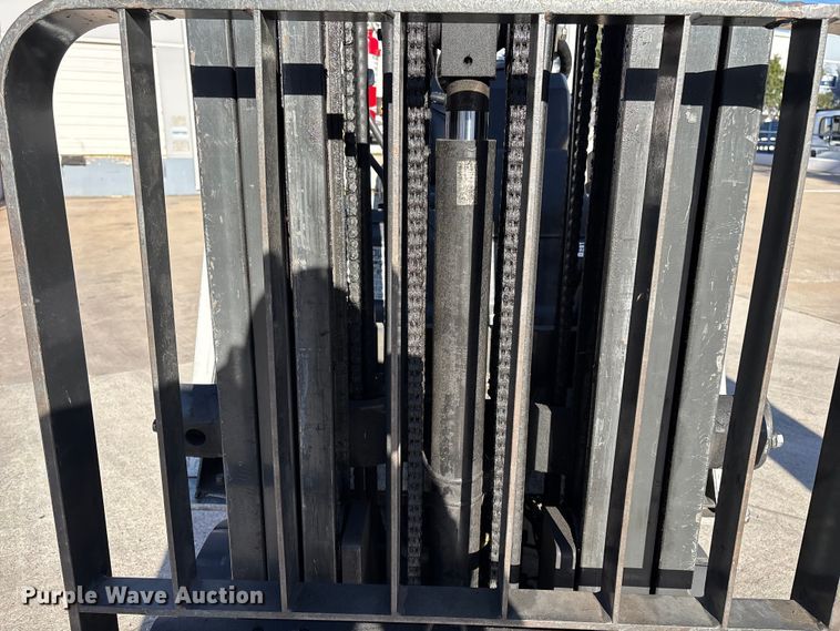 image for item DX5939 2017 UniCarriers CFS40 forklift