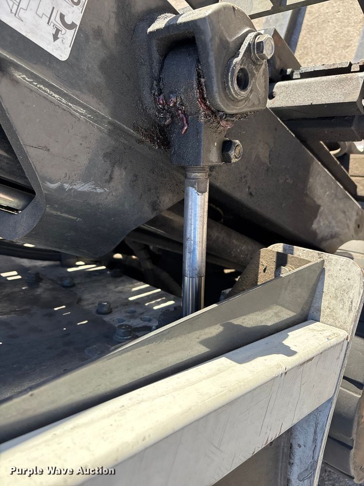 image for item DX5939 2017 UniCarriers CFS40 forklift