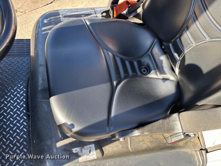 image for item DX5939 2017 UniCarriers CFS40 forklift