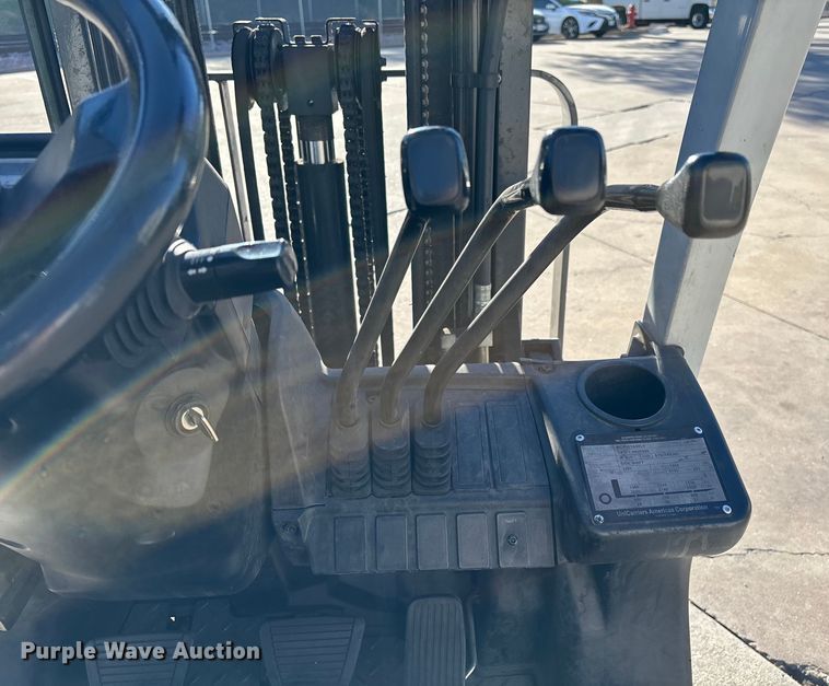 image for item DX5939 2017 UniCarriers CFS40 forklift