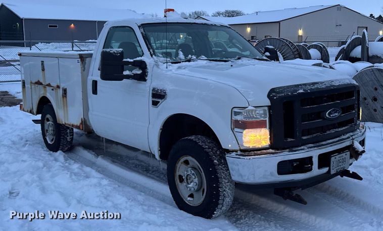 image for item EA2133 2008 Ford F250 Super Duty XL utility bed pickup truck