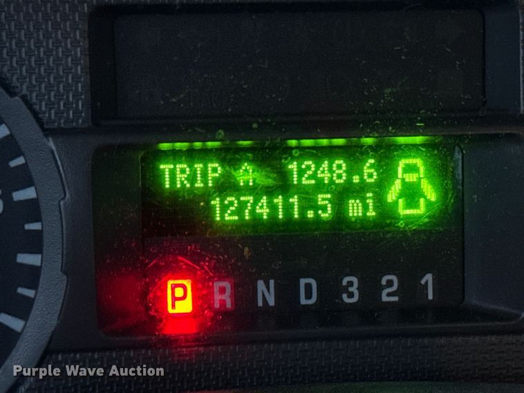 image for item EA2133 2008 Ford F250 Super Duty XL utility bed pickup truck