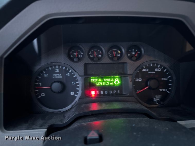 image for item EA2133 2008 Ford F250 Super Duty XL utility bed pickup truck