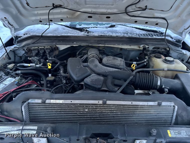 image for item EA2133 2008 Ford F250 Super Duty XL utility bed pickup truck